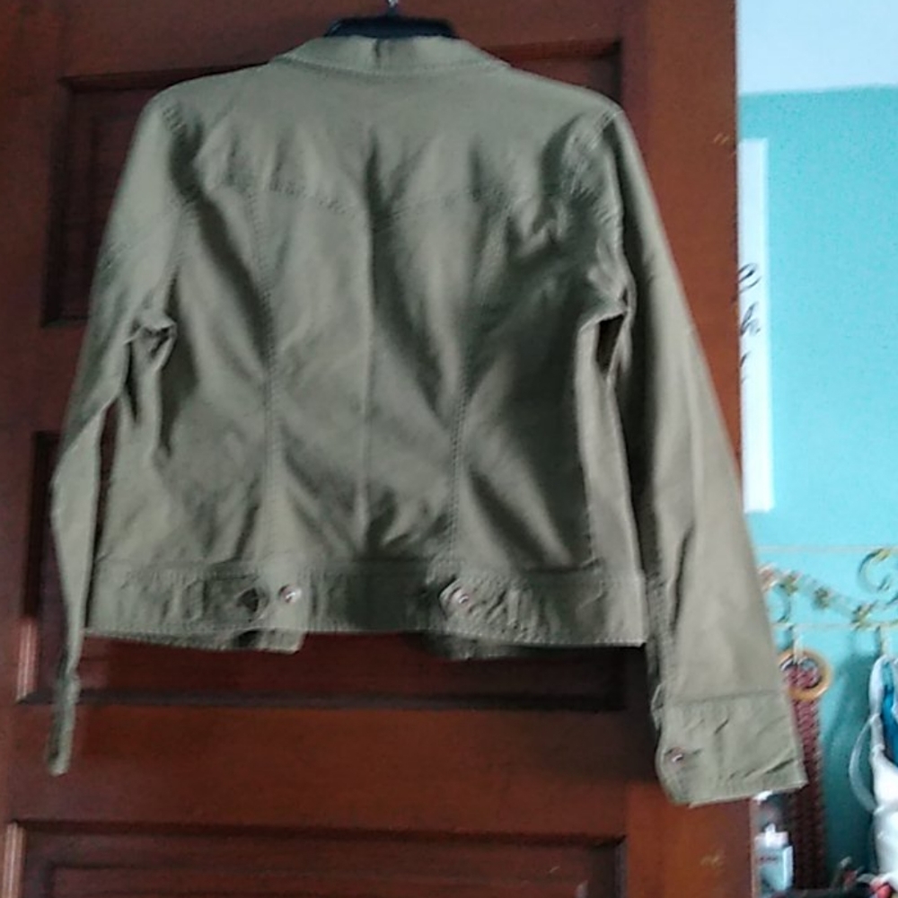 Jacket - Picture 2 of 4